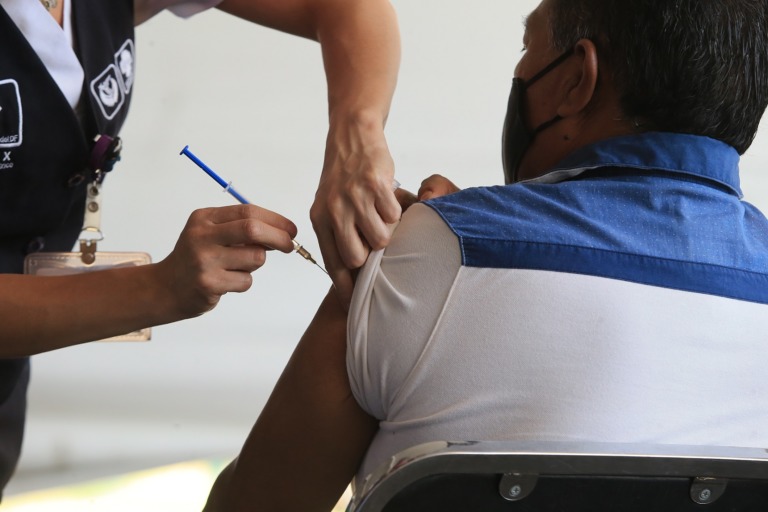 LA VARIANTE ÓMICRON REPRESENTA UN IMPORTANTE RIESGO DE CONTAGIOS DE SARS COV-2 EN MÉXICO