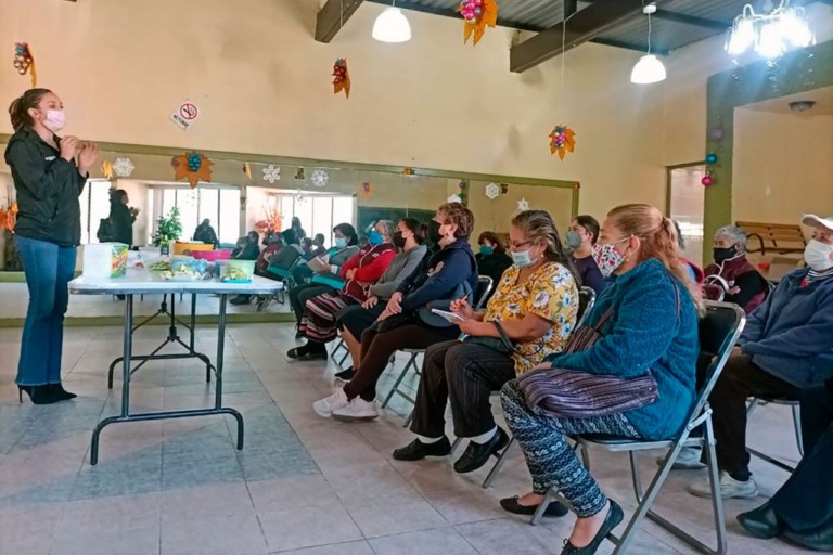 BRINDA GEM TALLER DE ALIMENTACIÓN NUTRICIONAL PARA ADULTOS MAYORES