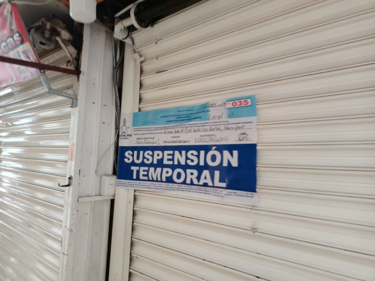 Suspende Naucalpan locales en Bazar de Lomas Verdes