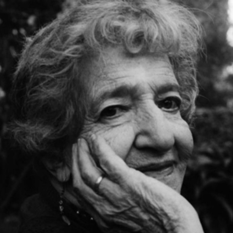 Mireya Cueto, dramaturga y narradora mexicana, promotora del arte de los títeres 