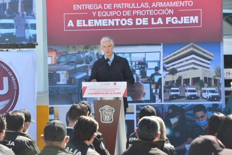 ENTREGA ALFREDO DEL MAZO PATRULLAS Y EQUIPAMIENTO PARA FORTALECER A LA FISCALÍA GENERAL DE JUSTICIA DEL ESTADO DE MÉXICO