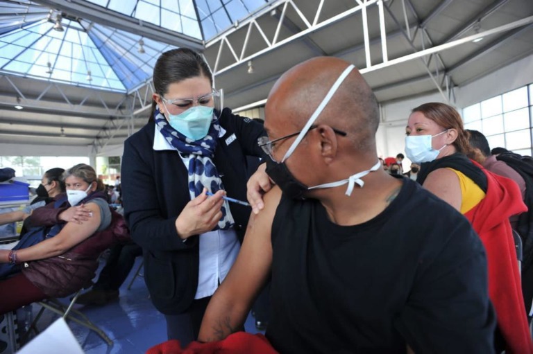INICIA JORNADA DE VACUNACIÓN DE REFUERZO CONTRA COVID-19 PARA LOS GRUPOS DE 30 A 39 Y DE 40 A 49 AÑOS