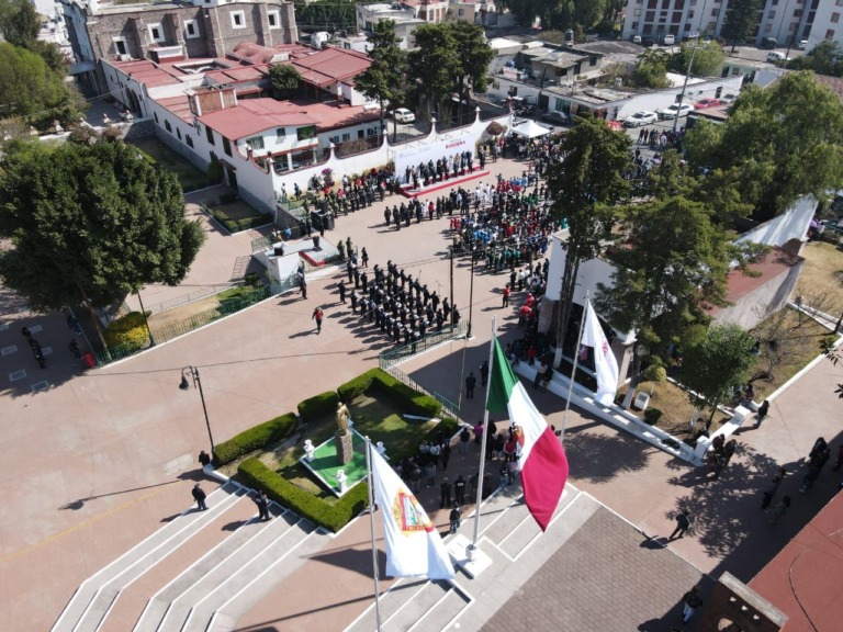 Celebran en Coacalco el Día de la Bandera