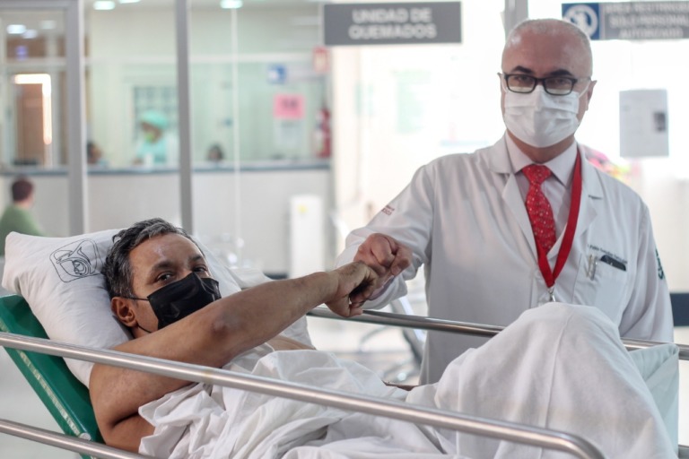 Electrocutado es salvado por especialistas de la Unidad de Quemados del IMSS