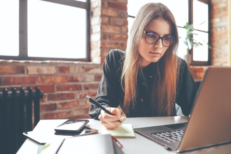Siete tácticas para salir del laberinto de cristal