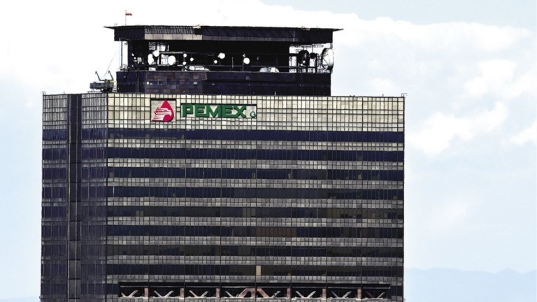 Pemex pierde 10 mil 900 millones de dólares en 2021
