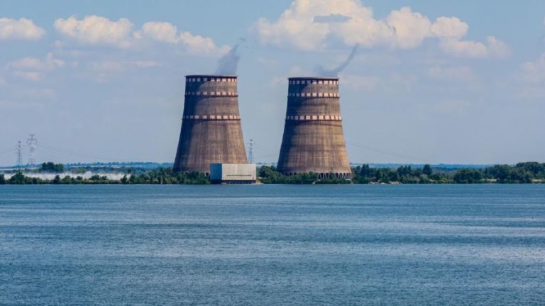 Centrales de Chernóbil y Zaporiyia están operadas por personal ucraniano, asegura Rusia