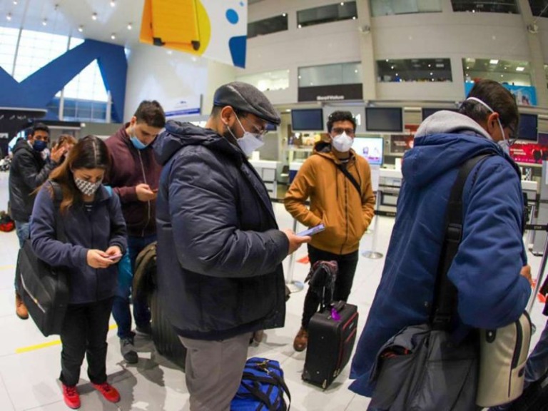 Rescata SRE a 44 mexicanos que se encontraban en Kiev