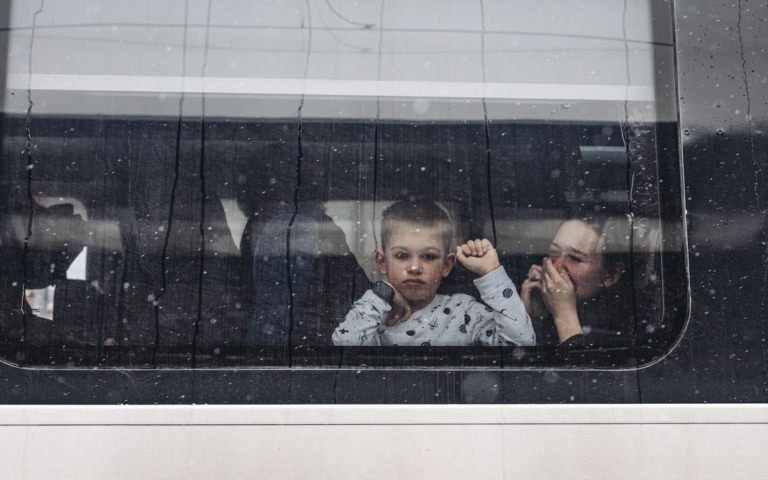 Peligran 100 mil niños que viven en internados de Ucrania, alerta ONU