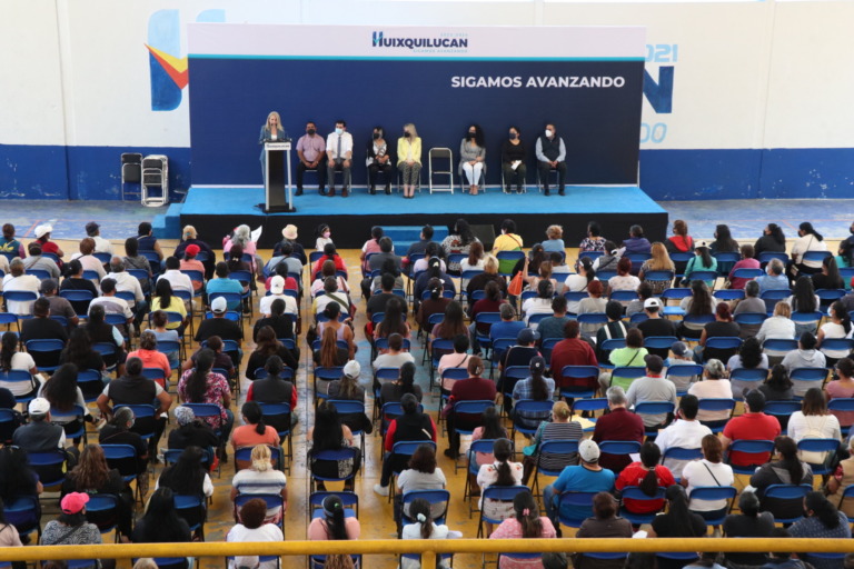 HUIXQUILUCAN APOYA A MADRES Y PADRES PARA QUE SAQUEN ADELANTE A SUS FAMILIAS