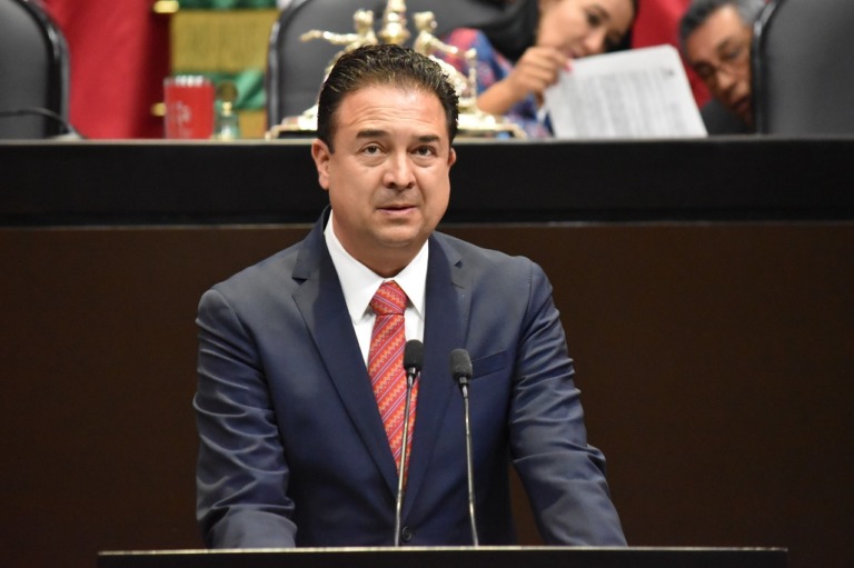 Presenta Jaime Bueno reforma a la Ley de Caminos, Puentes y Autotransporte Federal