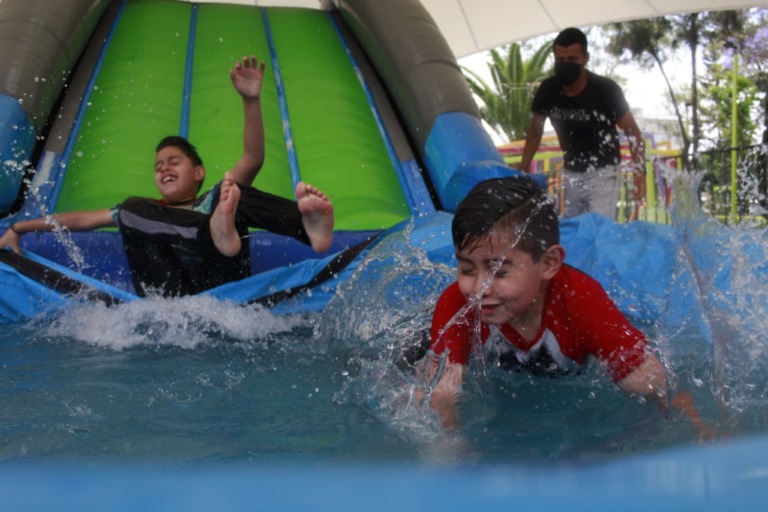 EN SEMANA SANTA, V. CARRANZA INVITA A LAS FAMILIAS A DISFRUTAR SUS PARQUES ACUÁTICOS E INFLABLES