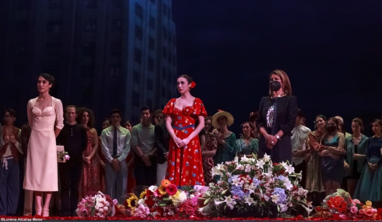 La primera bailarina Agustina Galizzi recibió la Medalla Bellas Artes como reconocimiento a 22 años en la CND