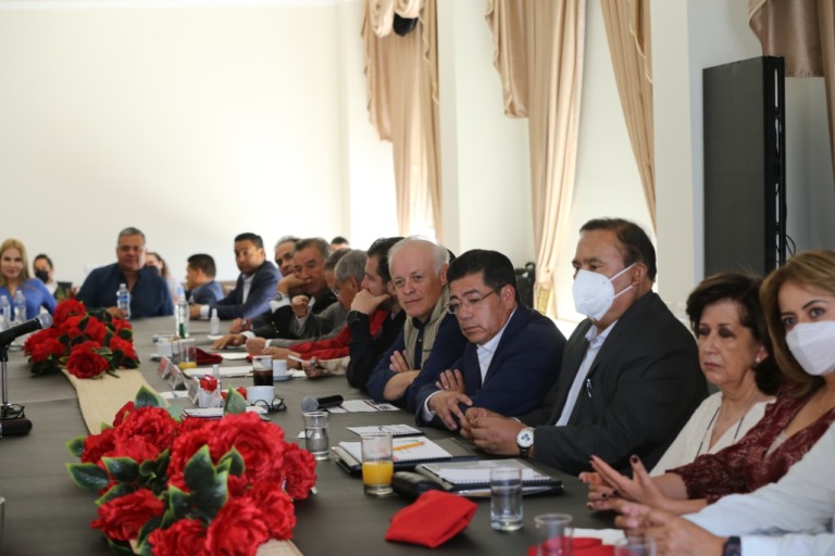 ERIC SEVILLA COINCIDE CON LEGISLADORES Y PRESIDENTES MUNICIPALES PRIISTAS EN FORTALECER LA UNIDAD PARTIDISTA