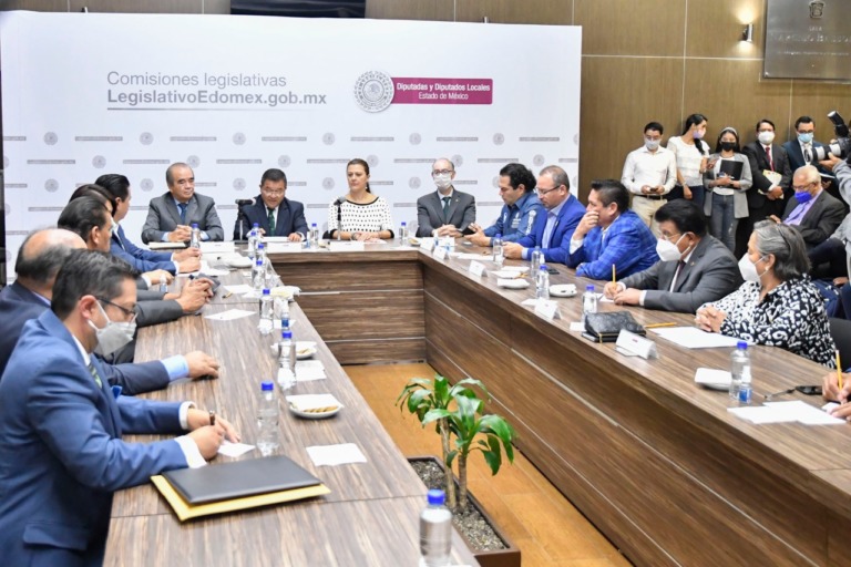 Por el abuso de sus funcionarios la UAEMéx tiene abiertos expedientes