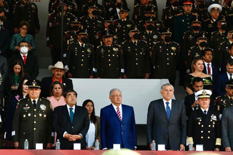 INFONAVIT ACERCA SUS TRÁMITES Y SERVICIOS A LAS Y LOS TRABAJADORES DE IZTAPALAPA