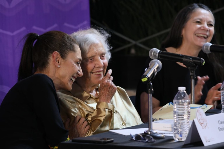 Conversan Claudia Sheinbaum, Elena Poniatowska y Carmen Boullosa sobre la literatura y cómo marcó sus vidas