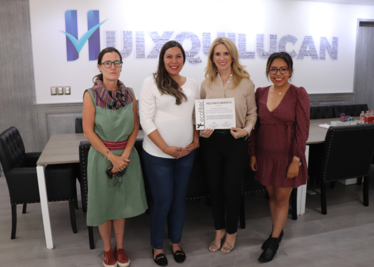 RECIBE ROMINA CONTRERAS DOBLE RECONOCIMIENTO POR SU CONTRIBUCIÓN AL CUIDADO DEL MEDIO AMBIENTE Y AL DESARROLLO DE HUIXQUILUCAN