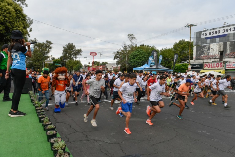 PARTICIPAN NAUCALPENSES EN CARRERA ‘CORRIENDO CON MI HÉROE’
