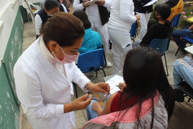 21, 22 Y 23 DE JUNIO SE APLICA VACUNA CONTRA EL COVID-19 EN EL HOSPITAL JULIAN VILLARREAL DE TEXCOCO