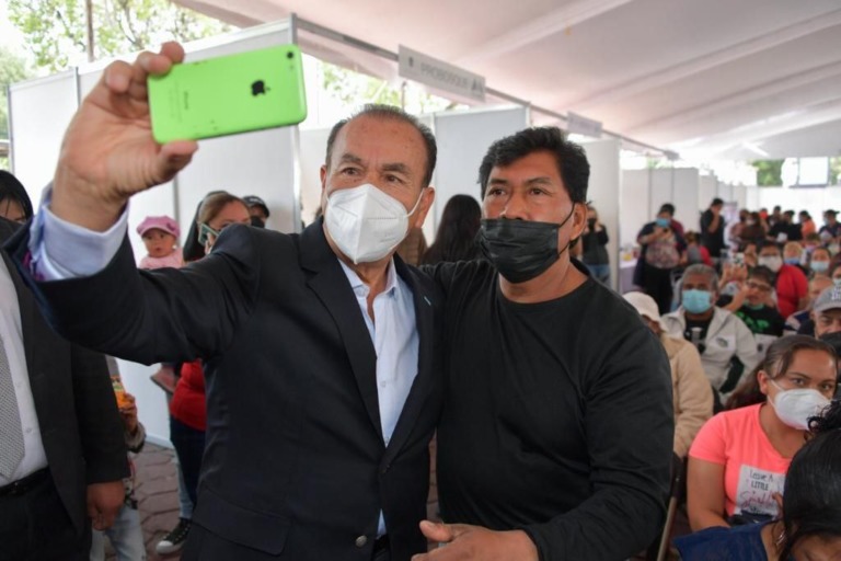 ENTREGAN GOBIERNO ESTATAL Y DE ATIZAPÁN DE ZARAGOZA MIL DESPENSAS EN APOYO A FAMILIAS