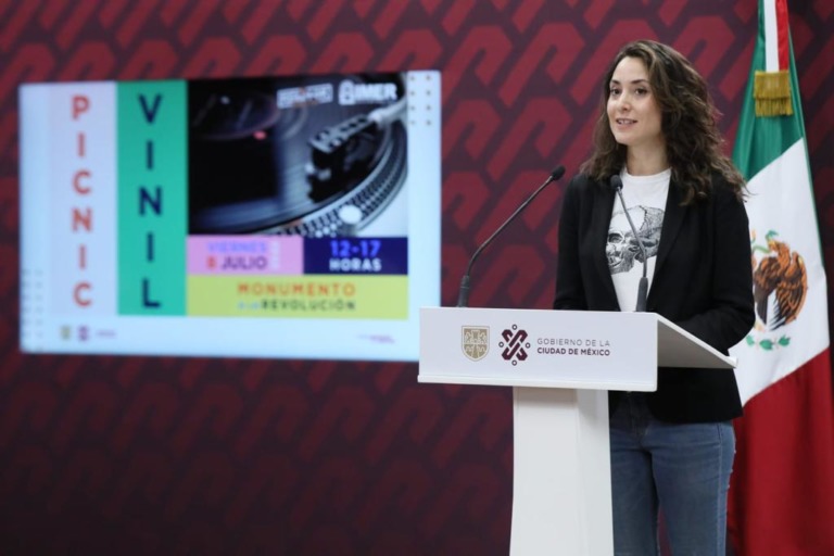 Anuncia gobierno capitalino 14° edición del gran remate de libros en el Monumento a la Revolución