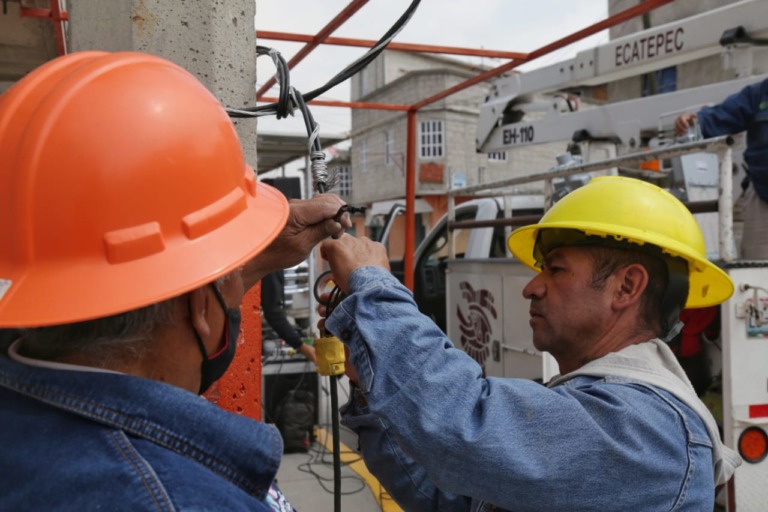 Ecatepec inicia instalación de 10 mil luminarias para reforzar la seguridad en el municipio