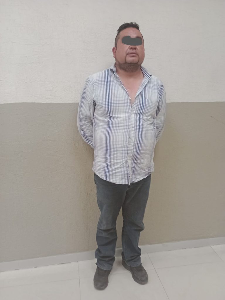 POLICÍAS MUNICIPALES DE TEXCOCO ASEGURARON A TRES SUJETOS POR ROBO Y DESPOJO