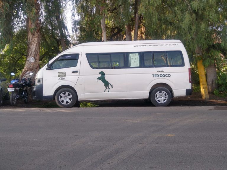 Policías de Texcoco aseguraron a tres por asalto a transporte público