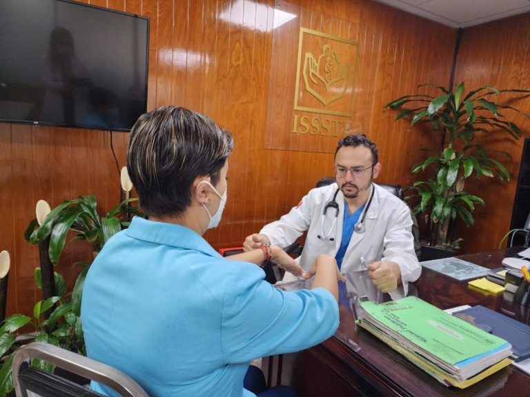 Evitar discapacidad por artritis reumatoide es posible: Issste