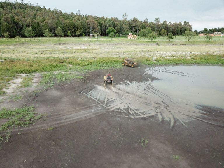 Prohibido los vehículos automotores y cuatrimotos en parques y áreas naturales