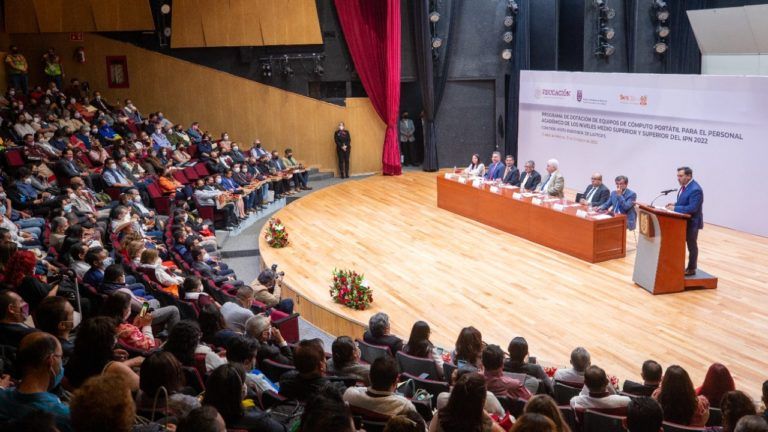 Dotarán de equipo de cómputo a personal docente del IPN