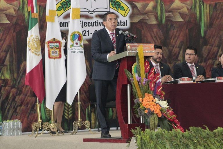 Exigen maestros del SMSEM mejor atención por parte del ISSEMyM