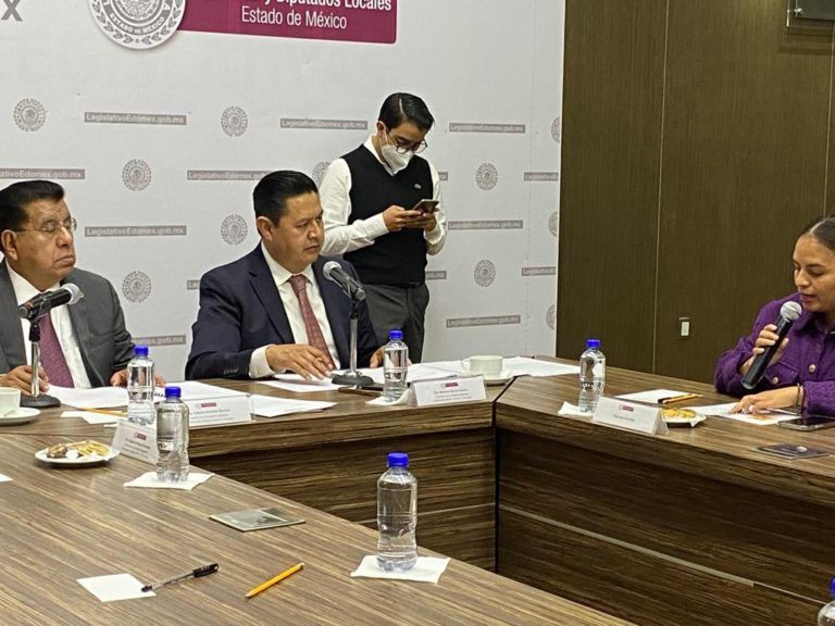 Aniquilados los derechos laborales de los docentes del Cecytem