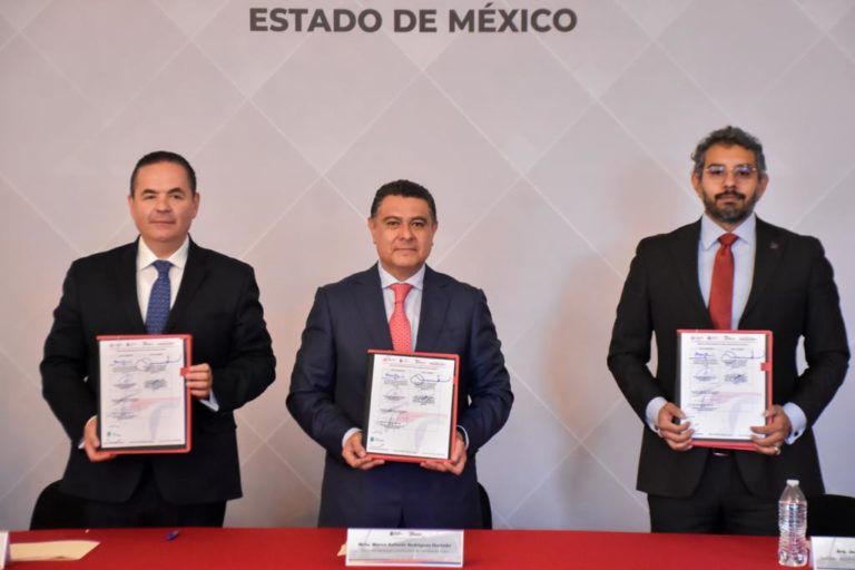 Para asesorar a funcionarios en mejora urbana y reordenamiento territorial Tlalnepantla y colegio de arquitectos del Edoméx firman acuerdo