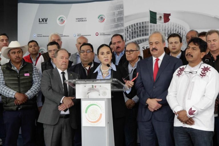 Para suplir el uso de glifosato gradualmente en el campo, es necesario reformar seis ordenamientos legales