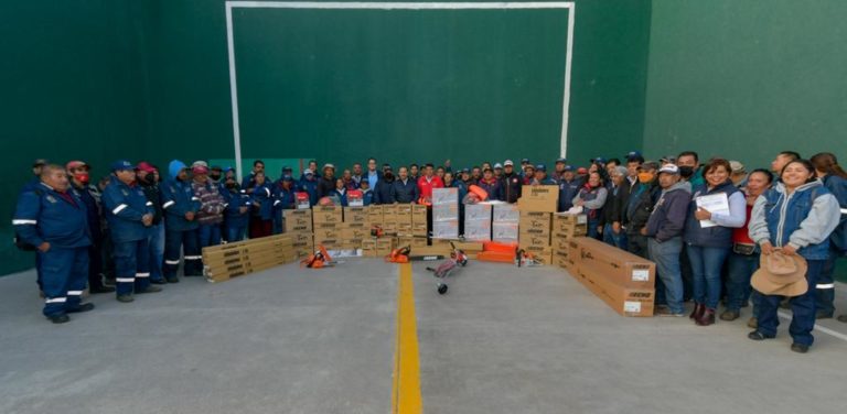 Reciben trabajadores Atizapán de Zaragoza equipo para fortalecer labores de servicios públicos: Pedro Rodríguez
