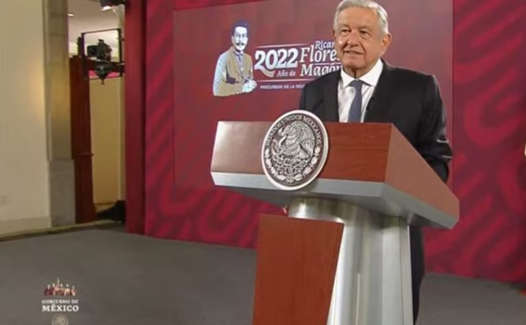 AMLO celebra paso económico de México