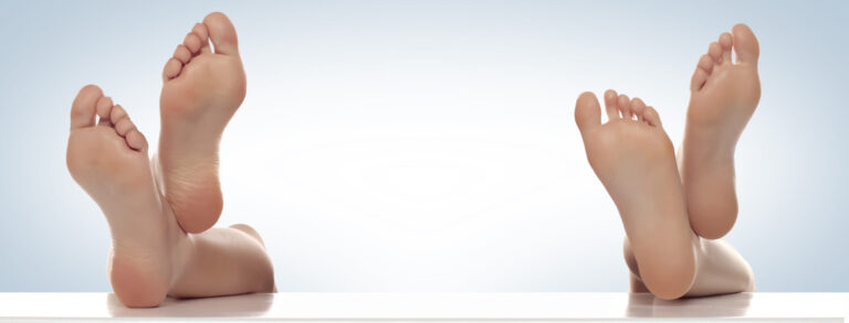 ¿Qué causa la fascitis plantar?