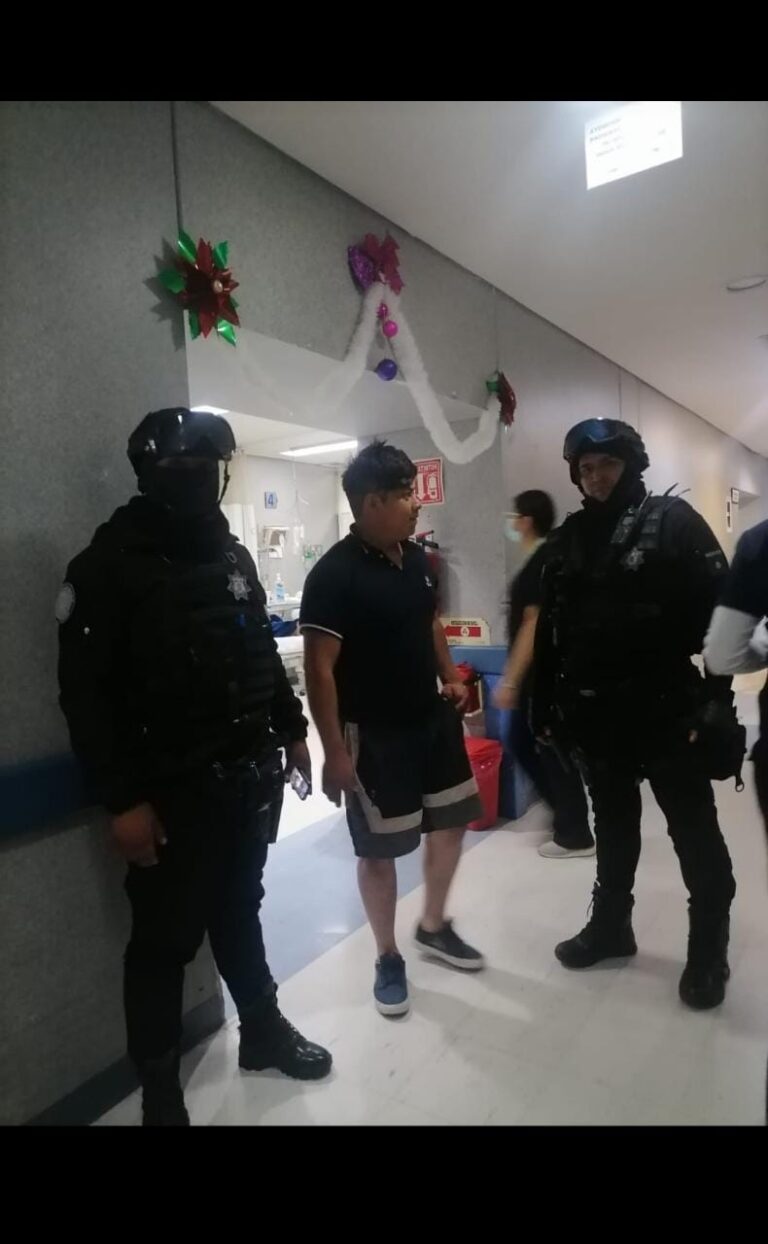 Policía municipal de Nezahualcóyotl salva a menor de una convulsión ocasionada por alta temperatura