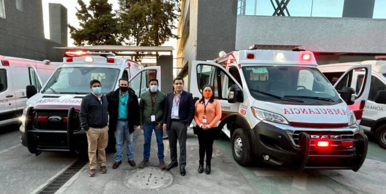Inicia Issste entrega de 400 ambulancias a unidades médicas del país