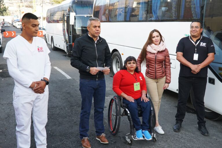 Ecatepec organiza paseos turísticos para más de 3 mil adultos mayores