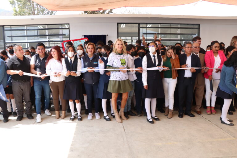 Entrega Huixquilucan obras de infraestructura y educativas en Santiago Yancuitlalpan