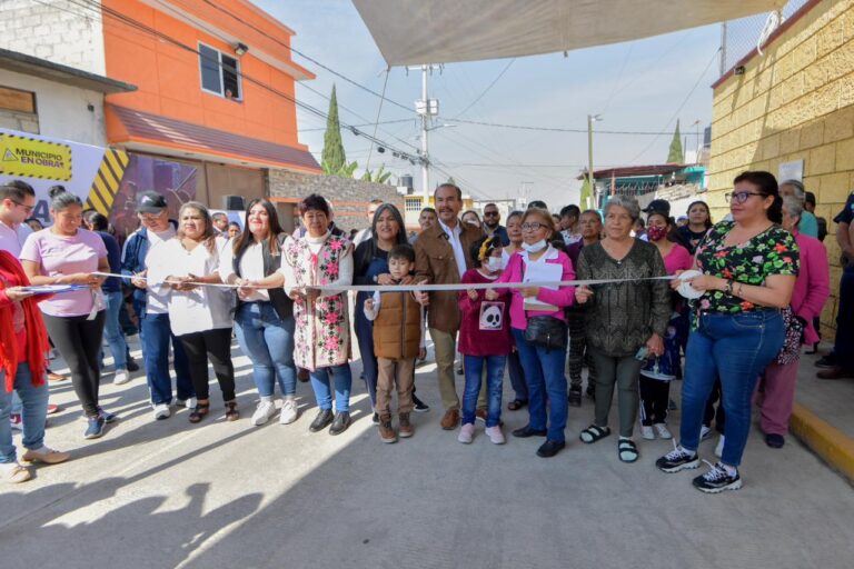 Destacan vecinos de Atizapán de Zaragoza que la transformación de su calle ayudará al desarrollo de la niñez