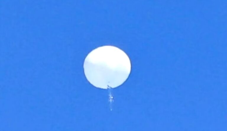 Colombia alerta de un globo por su espacio aéreo