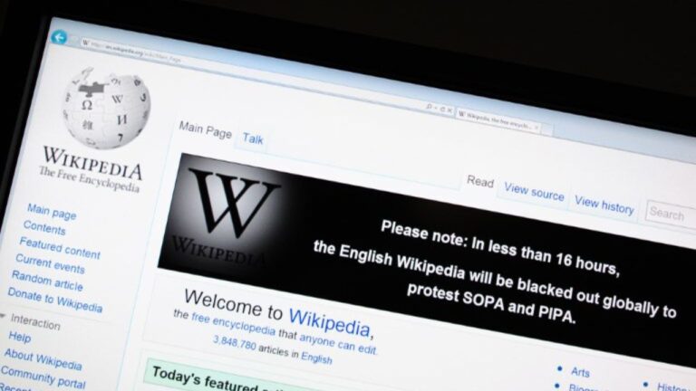 Pakistán bloquea Wikipedia por “contenido blasfemo”