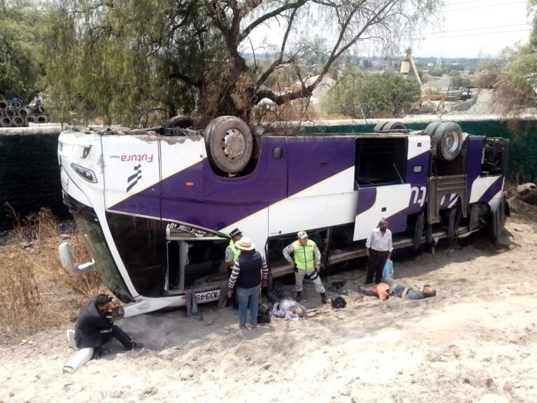 Helicóptero Jaguar 1 de Ecatepec traslada a mujer de 84 años lesionada tras voladura de autobus