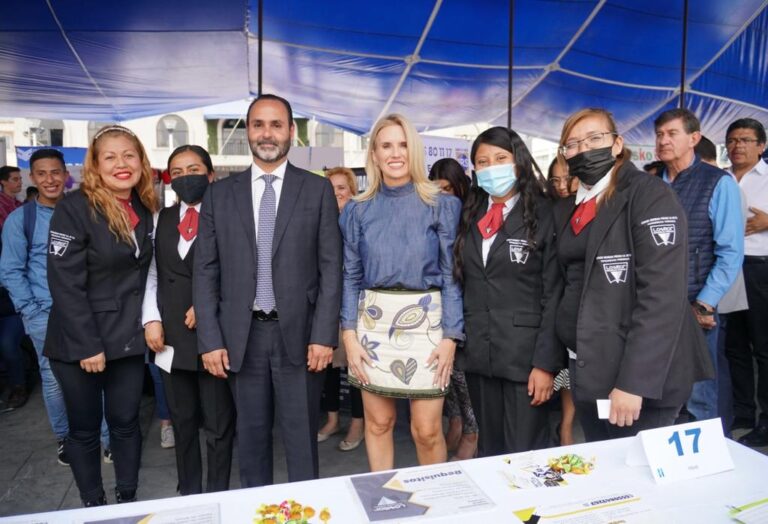Huixquilucan realiza la tercera macroferia del empleo con más de 2 mil vacantes