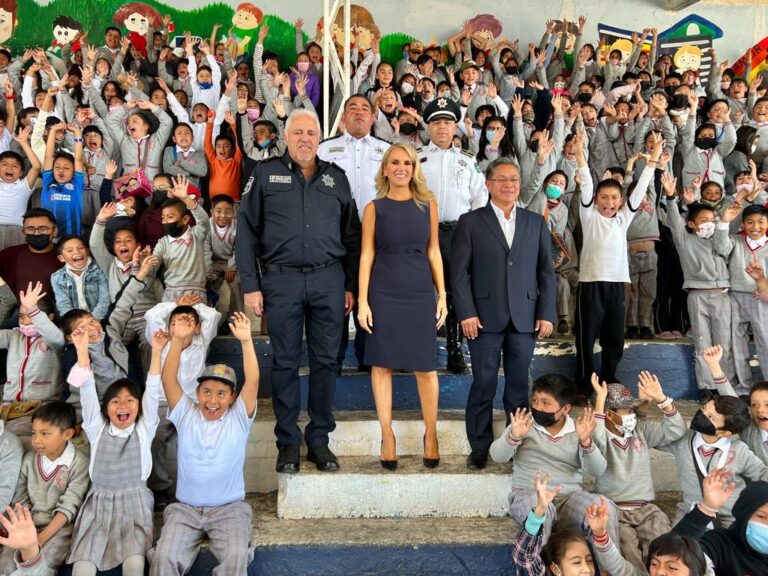 Protege Huixquilucan a estudiantes con “Mochila Segura” y pláticas dentro de planteles