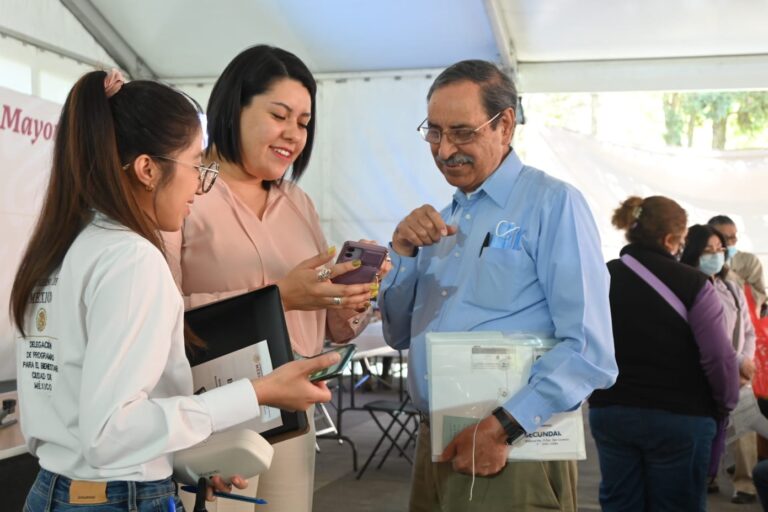 ENTREGA BIENESTAR CDMX TARJETAS SIMs DEL PROGRAMA “INTERNET PARA TODOS”